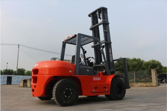7000kgs 디젤 엔진 조종된 지게차 강한 전력 7 톤 지게차