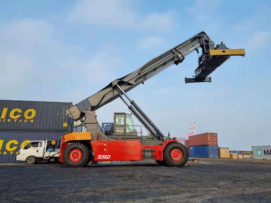 45000kg 컨테이너 리치 스태커 ZF 5WG261 AUTO 변속기와 함께